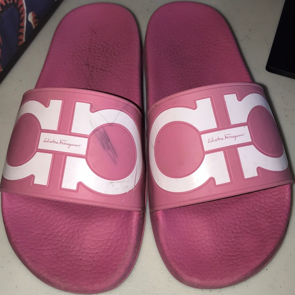 FERRAGAMO bubblegum pink slides